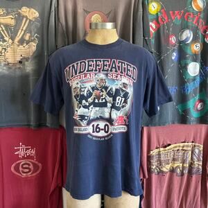 Vintage 2000s New England Patriots T-shirt